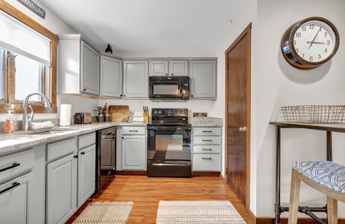 Tannersville Casa | cool nights, warm days. The best time of the year is here come enjoy all.