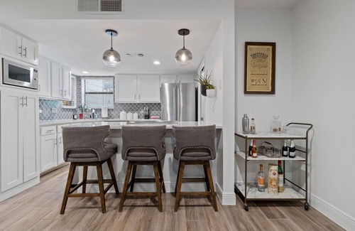 Zilker Condominio | Cool Off in Barton Springs Pool Steps from Zilker Park