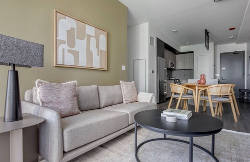 South Loop Apartamento | Cool South Loop 2BR w/ Pool, Gym & Sports, nr Grant Park, by Blueground