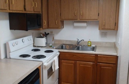 Surprise Condominio | COOL2BEDROOM2BATHCONDO siguientes comunidades