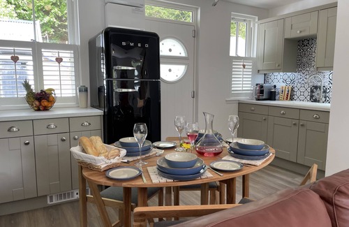 Cairnbaan Apartamento | Coorie Doon, picturesque setting on Crinan Canal