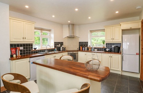 Goleen Cabaña | COORLACKA, pet friendly, with a garden in Goleen, County Cork