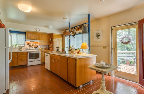 North Downtown Casa | Cope Foster - King room | Downtown Cville!