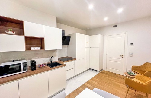 Quartiere Coppede Apartamento | Coppedè Lovely Apartment