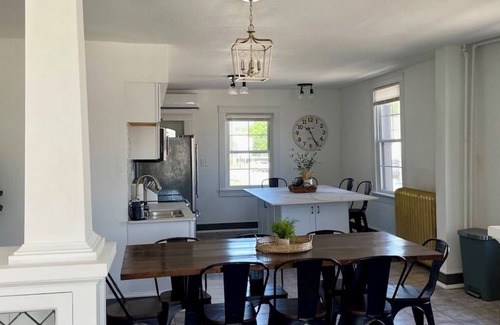 Prairie Du Chien Casa | Copper Roof Cottage