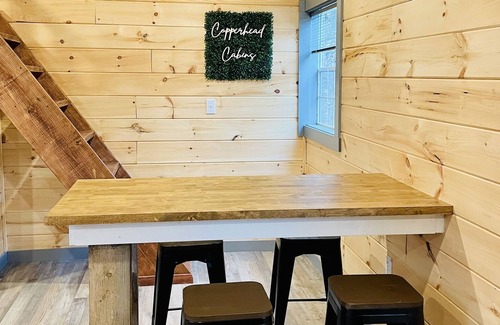 Winona Alquiler De RV | Copperhead Cabin #1 with trail access ! Pet Friendly