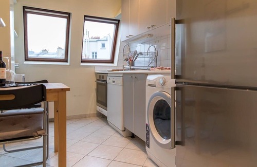Faubourg Saint-Germain Apartamento | Encantador apartamento de 1 dormitorio junto a la Torre Eiffel