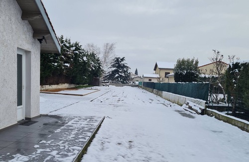Saint-Alban-du-Rhone Apartamento | Coquet Studio Climatisé et Privatif à Saint-alban-du-rhone