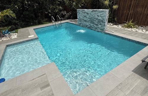 Hato Abajo Apartamento | Coqui Town, Un Oasis Tropical