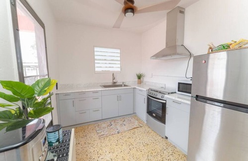Stella Casa | Coral Casa-One block from the beach!