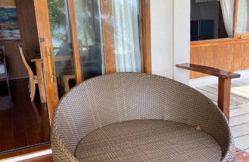 Kahuku Cabaña | Coral Cottage - Beachfront!