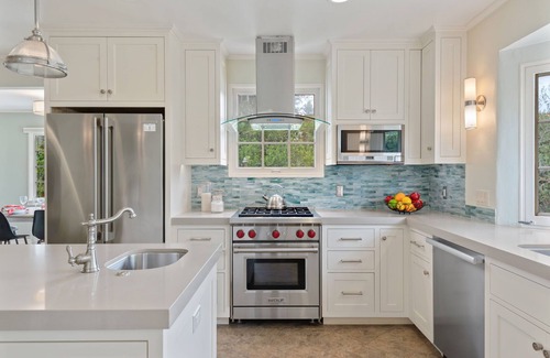 Montecito Casa | Coral Cottage- Just minutes away from Butterfly Beach & Montecito's Lower Village!