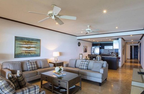 Old Trees Bay Apartamento | Coral Cove 4