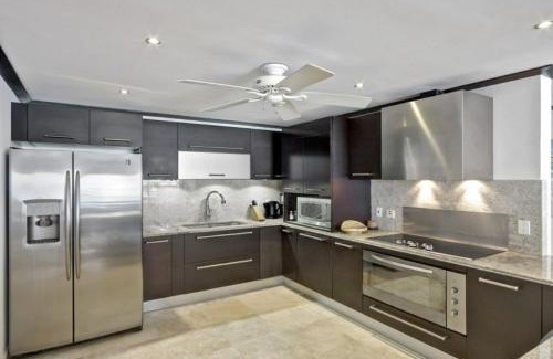 Old Trees Bay Apartamento | Coral Cove 7 - Sunset Blue Sky Luxury