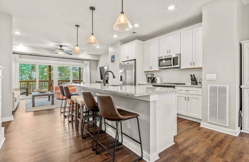 Bermuda Bay Casa | Coral Cove at Cambridge Cove with Private hot tub and Near Beach!