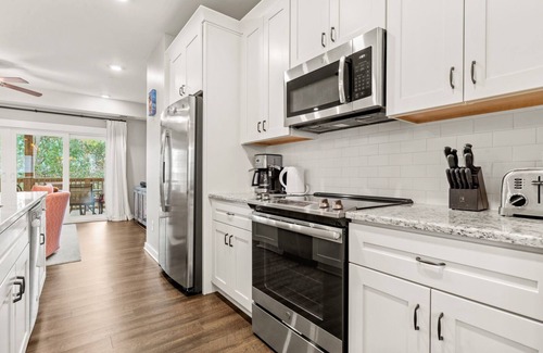 Bermuda Bay Casa | Coral Cove at Cambridge Cove with Private hot tub and Near Beach!