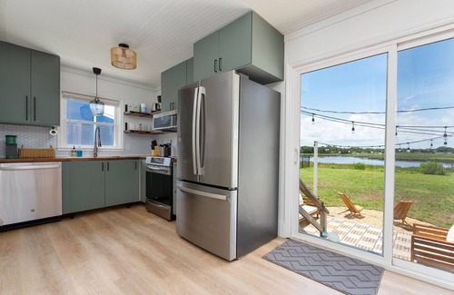 Wrightsville Beach Casa | Coral House - Incredible Sunsets + Walk to Beach!