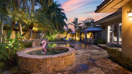 Coral Ridge Casa | Coral Ridge Getaway by AvantStay Pool Hot Tub Billiards 5mins to Beach