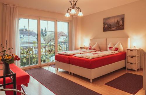 Koblach Apartamento | Coraline -Koblach, 6-10 P, 3 Schlafzimmer, Küche, riesige Terrasse, Parkplatz, WiFi, Stellplatz Ski