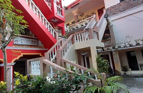 Boracay Island Apartamento | Coralyn's Place couple room/standard room with private toilet and kitchenette
