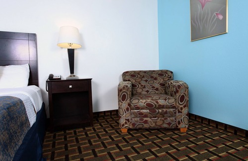 Newton Hotel | Sky Palace Inn & Suites Newton / 1 cama King, no fumadores