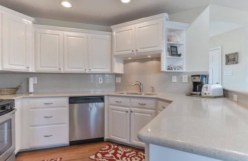 Jamaica Beach Casa | Corner Cove Beach Home - ¡Playa, kayaks, pesca y 180 pies de costa!