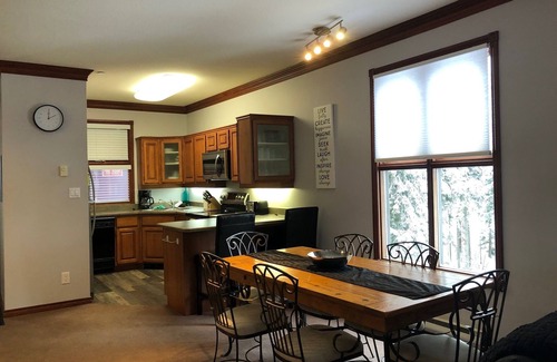 Silver Star Mountain Condominio | Disponible para Navidad - Condominio de lujo con 2 camas / 2 baños (7 personas) Se admiten mascotas