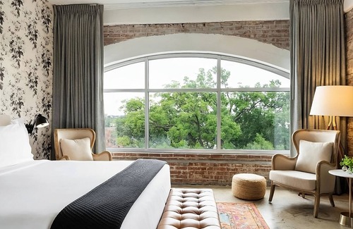 South Main Historic District Hotel | Corner Loft at Arrive Memphis, Close to Memphis Music Hall of Fame!