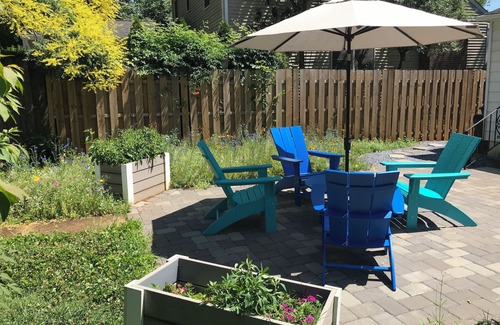 West Annapolis Cabaña | Corner lot, walk to stadium, USNA, downtown, cafes, shops, free street parking,