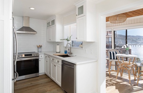 Cayucos Condominio | Corner Unit Oceanfront Condo