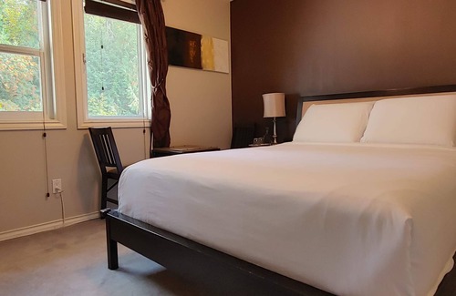Revelstoke Cama Y Desayuno | Cornerstone Bed and Breakfast