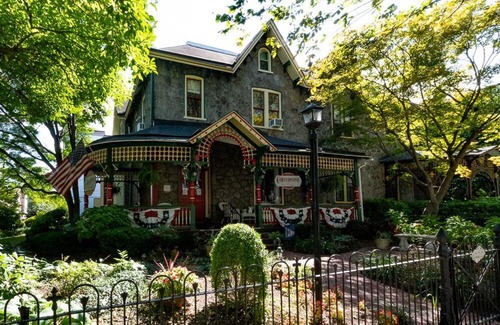 Powelton Village Cama Y Desayuno | Cornerstone Bed & Breakfast