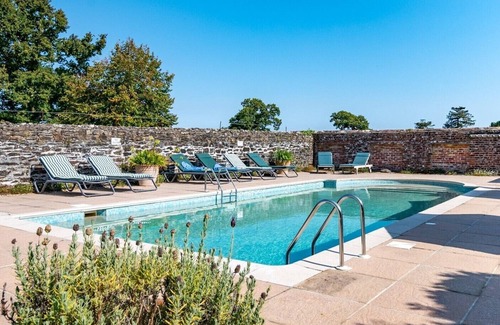 Saltash Casa | Un lugar galardonado de gestión familiar, con capacidad para 20 invitados.