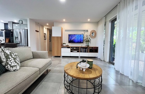 Loganholme Casa | Cornubia Luxury Nature Haven- Family & Pet friendly & wheelchair-friendly