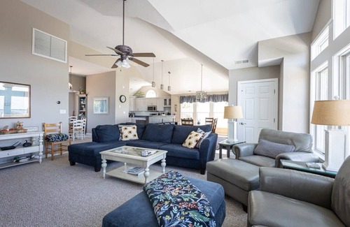 Corolla Light Casa | Corolla Light Soundfront with Pool, Hot tub & more!