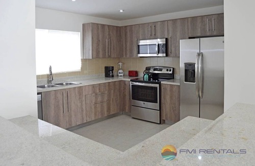 Las Conchas Condominio | Corona del Sol 1604 2 habitaciones 3 baños por FMI Rentals