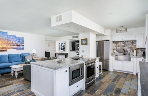 Coronado Condominio | Nuestro condominio en Coronado Shores recientemente remodelado aguarda su disfrute