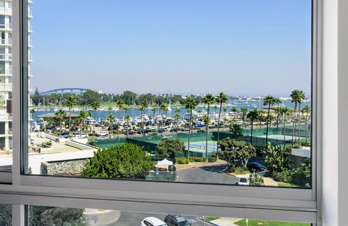 Coronado Condominio | Nuestro condominio en Coronado Shores recientemente remodelado aguarda su disfrute