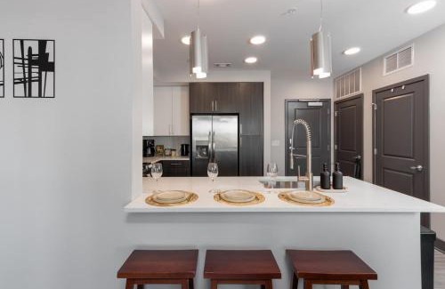 West End Apartamento | Corporate Chic Walkable and Quiet