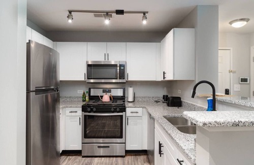 Gurnee Apartamento | Corporate Housing by MGM