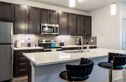 Grand Prairie Apartamento | Corporate Housing by MGM