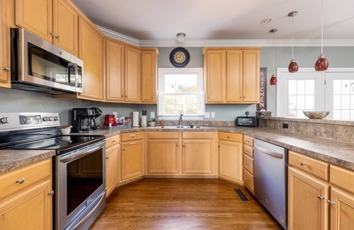 High Point Casa | Corporate living & family style in heart of Triad