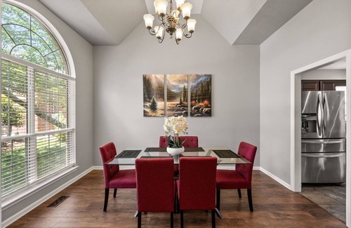 Nashville Casa | Corporate Rental-4 Bedroom House in Nashville on End of Culdesac.