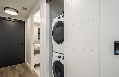 South End Apartamento | Corporate Stays | The Roy | Spacious 1BR