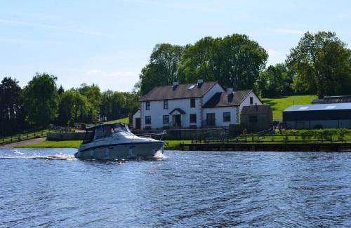 Enniskillen Cama Y Desayuno | Corrigans Shore House