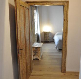 Calmasino Apartamento | Corte Brol