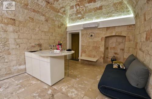 Modugno Cama Y Desayuno | Corte Cairoli B&B and Suites