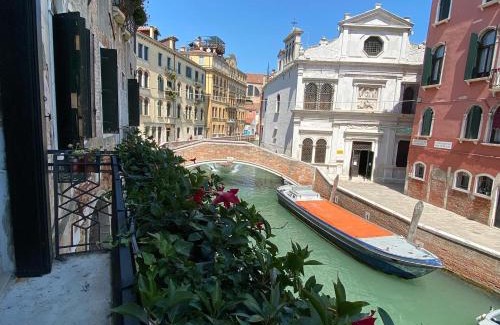 Castello Apartamento | Corte Coppo Superior Apartment