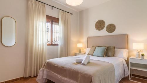 Vinuela Casa | Cortijo Angela Viñuela by Ruralidays