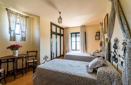 Constantina Casa | Cortijo El Carmen Finca El Revuelo
